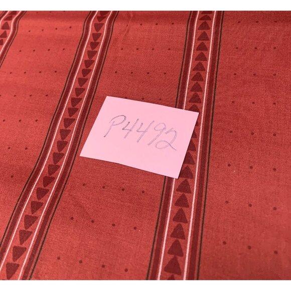 Vintage 1/2 yard Red & Pink Striped Cotton Fabric with Triangle Pattern - Picture 4 of 4